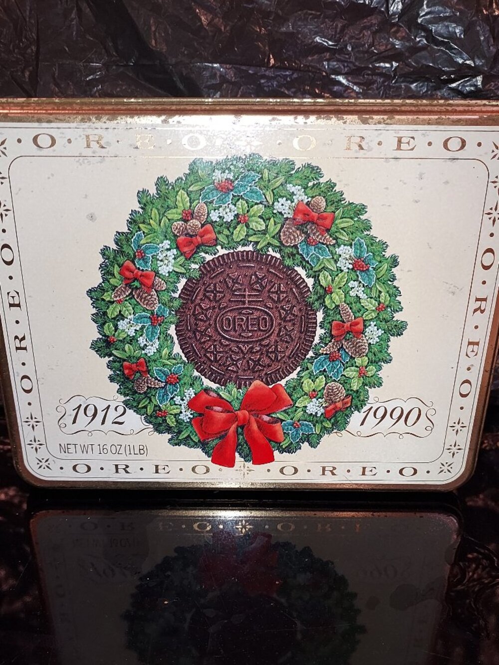 Oreo Christmas 75-year Commeration Tin Vintage